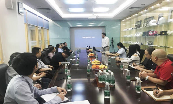 长安高协组团再访ag真人国际，，，，，，新质料专业委员会呼之欲出！
